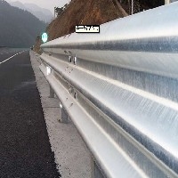 山东济南护栏板安装