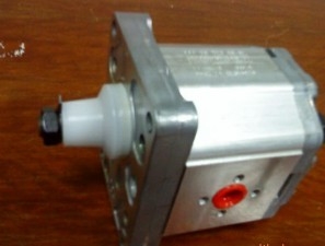 萨澳液压泵90L130FH5BC