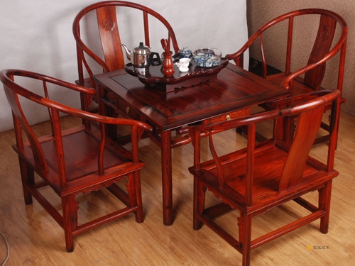 龙胤红木餐桌图1