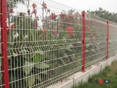 工业区围栏网 涂塑围墙网 金属