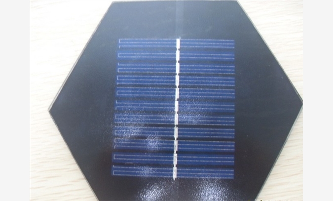 太阳能小层压电池板