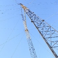 中波拉线发射信号塔