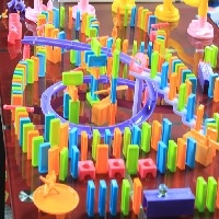 轨道自由模型创作玩具