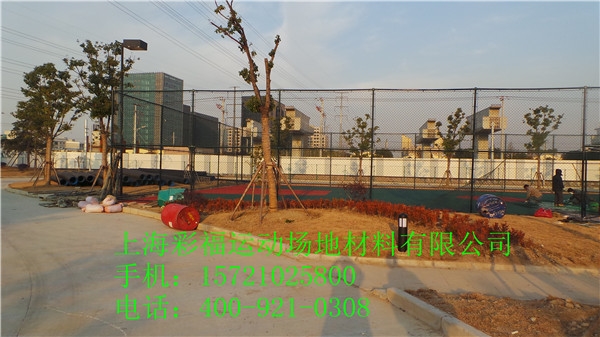 供应上海塑胶球场围网|围网施工