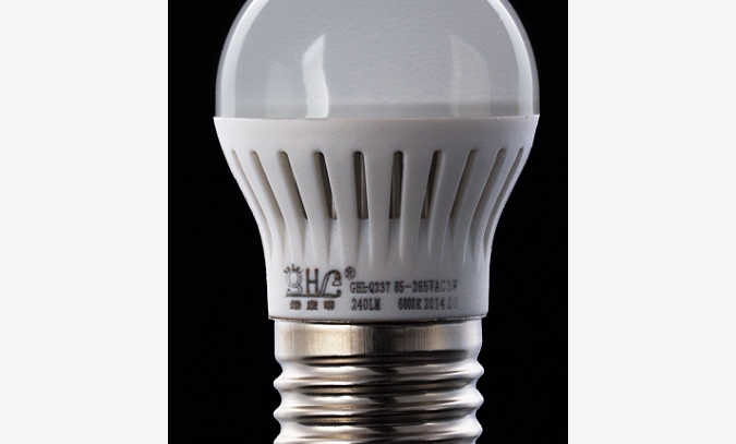 LED球泡灯 3W私摸产品