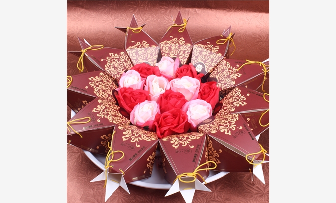 个性创意 巧克力水果糖果婚庆拼盘图1