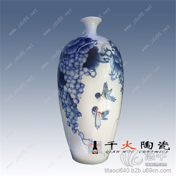 青花陶瓷花瓶图片