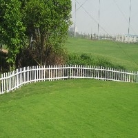 草坪护栏