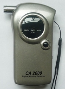 CA2000 型呼气式酒精测试仪图1