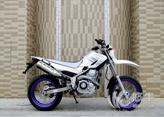 雅馬哈XT250X越野摩托車