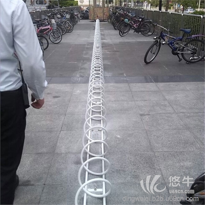 碳素钢螺旋式自行车停车架图1